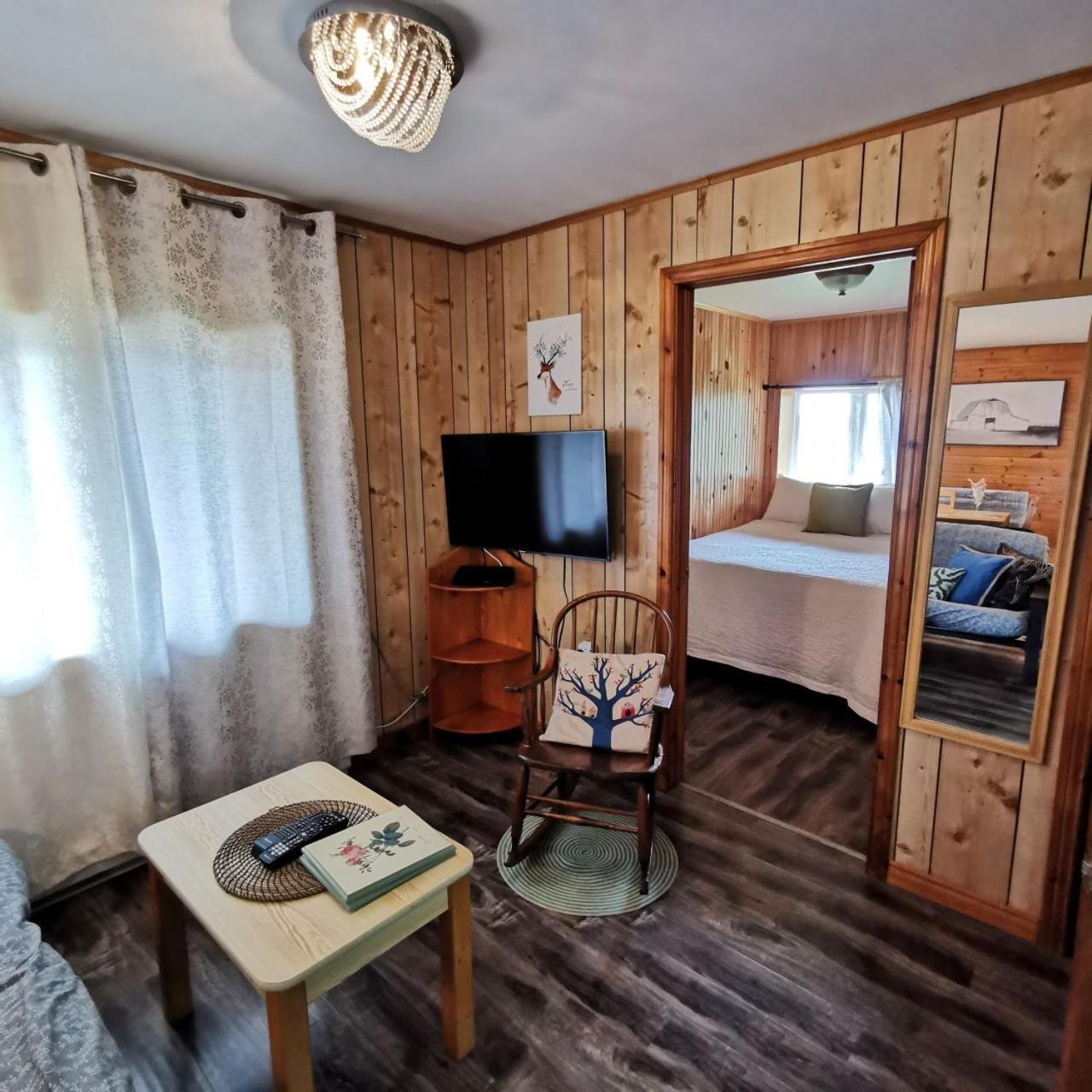 Knotty Pine Cottages, Suites & Motel Rooms Ingonish Cameră foto